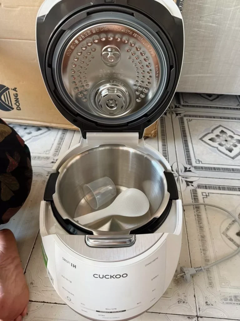 Nồi cơm điện cao tần Cuckoo CRP-CHAS109FW